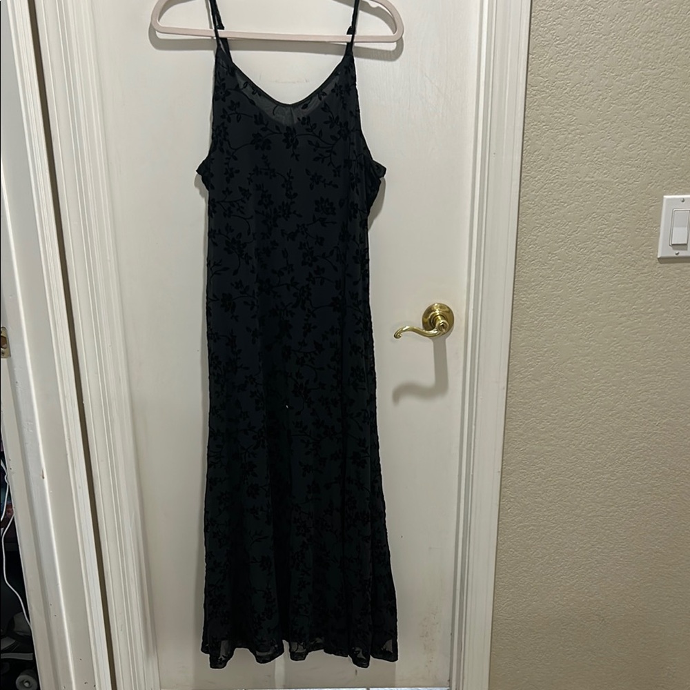 SHEIN Black Floral Maxi Dress
